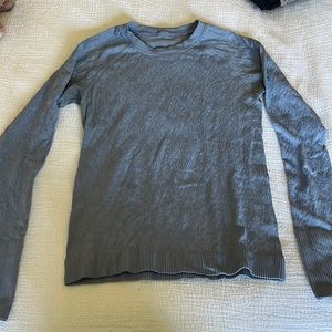 Lululemon cold running top